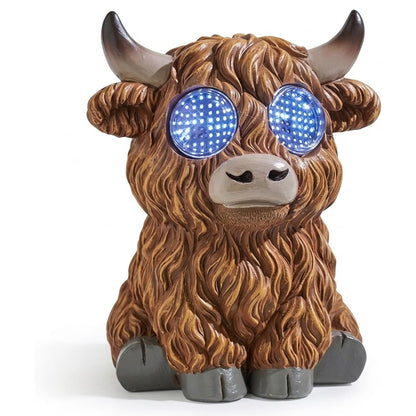 Blinking Solar Highland Cow Garden Ornament - Animated LED Outdoor Statue
